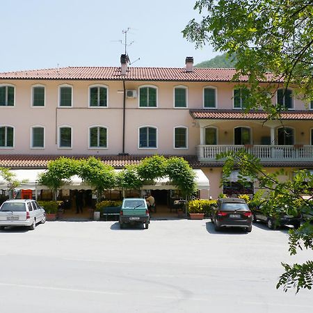 Albergo Ristorante Sterlina Grizzana Экстерьер фото